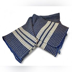 Hand Woven/Loomed Houndstooth Wool Blanket, Blue/Ivory Surged edge Blanket